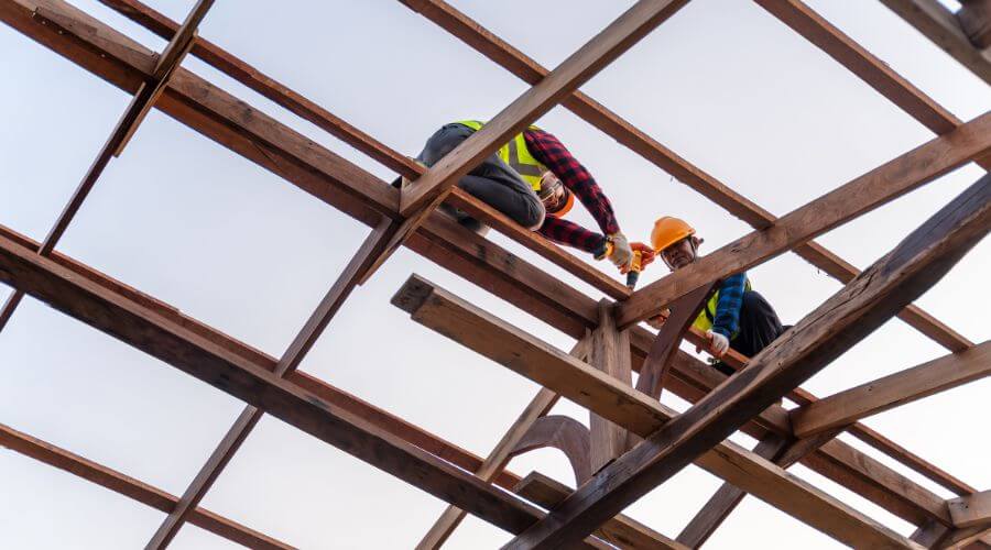 Professional gutter cleaning services in Fruitland, WA